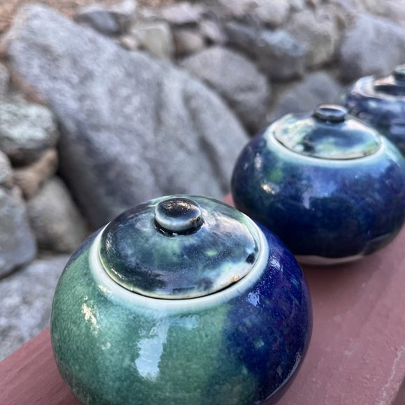 Handmade Ceramic Jar with Lid - Picture 3 of 7